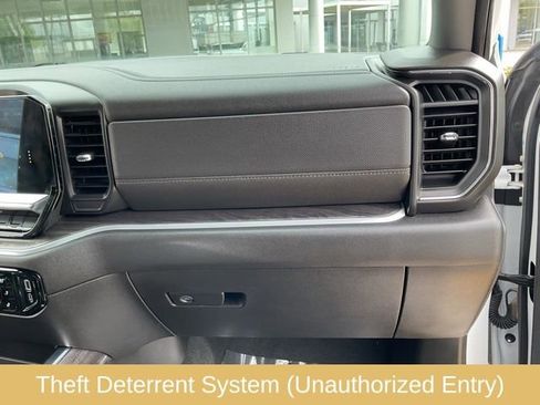 Used 2025 Chevrolet Silverado 1500 LTZ image 33