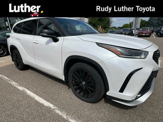 Used 2024 Toyota Highlander XSE AWD/4WD video 1