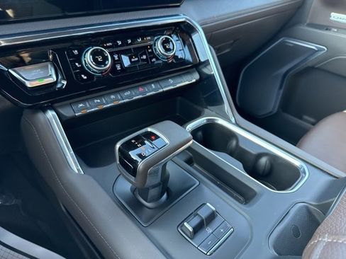 Used 2025 GMC Sierra 1500 Denali w/ Denali Reserve Package image 17