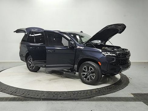 Used 2023 Chevrolet Tahoe Z71 w/ Luxury Package AWD/4WD image 10