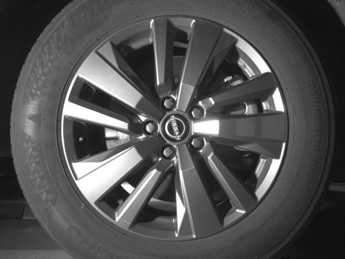 Used 2025 Nissan Pathfinder SV image 13