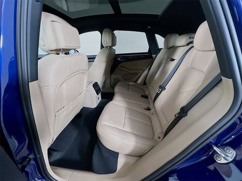 New 2026 Porsche Macan image 24