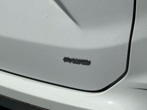 Used 2024 Ford Edge SEL AWD/4WD image 8