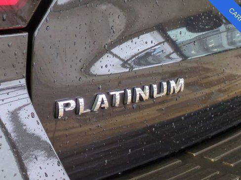 Used 2023 Ford Expedition Platinum image 13