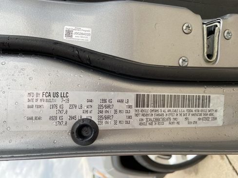 Used 2019 Jeep Compass Latitude FWD image 37