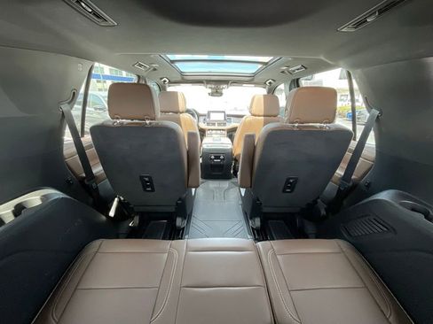 Used 2023 Chevrolet Tahoe High Country AWD/4WD image 25