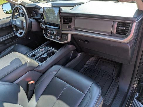 Used 2024 Ford Expedition XLT RWD image 41