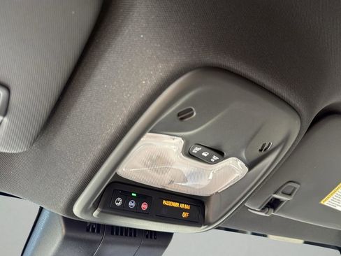 Used 2024 Chevrolet Colorado Trail Boss w/ Technology Package image 23