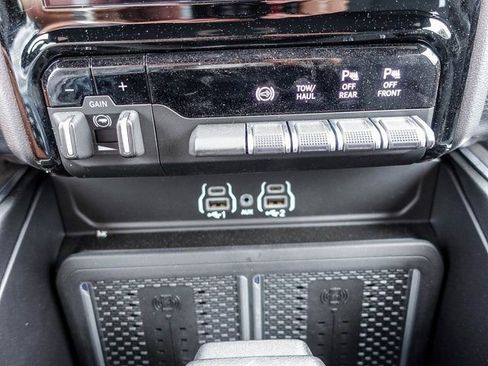 New 2025 RAM 2500 Big Horn image 27