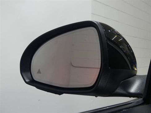 Used 2023 Mercedes-Benz C 300 4MATIC Sedan image 13