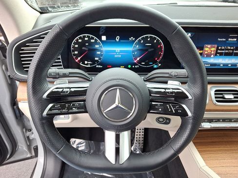 Certified 2024 Mercedes-Benz GLS 450 4MATIC image 20