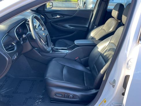 Used 2024 Chevrolet Malibu LT FWD image 9