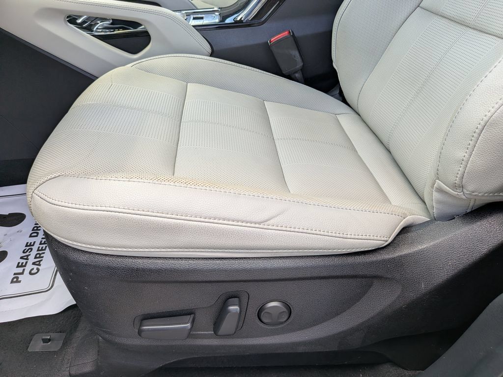 Certified 2023 Kia Telluride EX w/ EX Captain's Chair Package FWD image 22