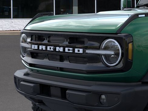 New 2025 Ford Bronco Outer Banks w/ Sasquatch Package image 19