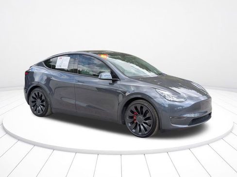 Used 2022 Tesla Model Y Performance AWD/4WD image 2