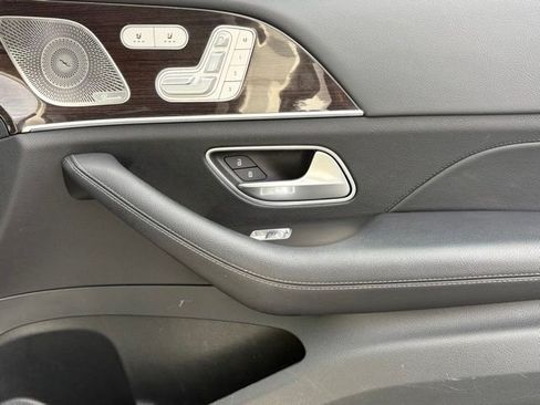 Certified 2024 Mercedes-Benz GLS 450 4MATIC image 28