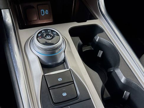 Used 2021 Ford Explorer XLT w/ Equipment Group 202A image 15