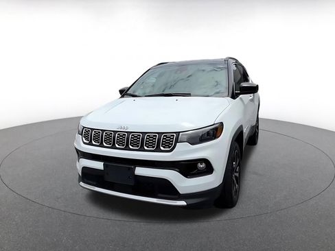 Used 2025 Jeep Compass Limited AWD/4WD image 6