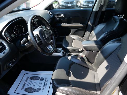 Used 2020 Jeep Compass Latitude AWD/4WD image 10