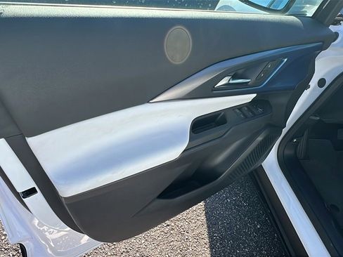 New 2026 Chevrolet Equinox EV LT image 11