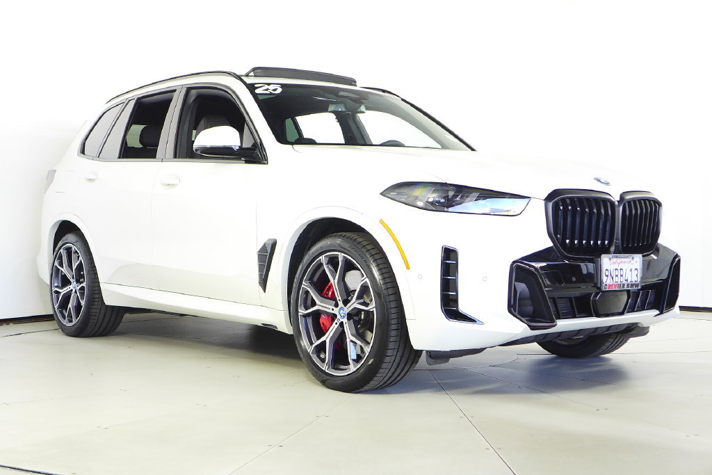 Certified 2025 BMW X5 xDrive50e w/ M Sport Package AWD/4WD image 4