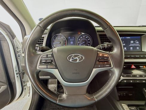 Used 2017 Hyundai Elantra Value Edition FWD image 11