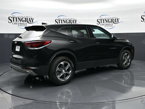Used 2025 Chevrolet Blazer LT AWD/4WD image 9