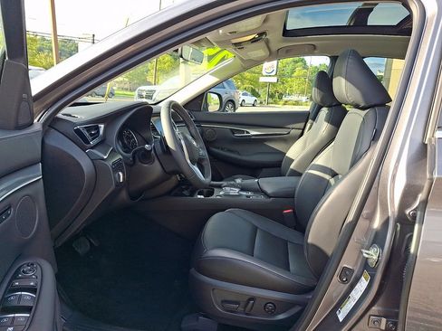 Used 2025 INFINITI QX50 Luxe AWD/4WD image 15