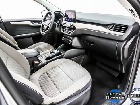 Used 2022 Ford Escape SE image 31