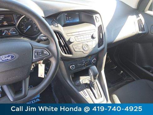 Used 2018 Ford Focus SE image 29