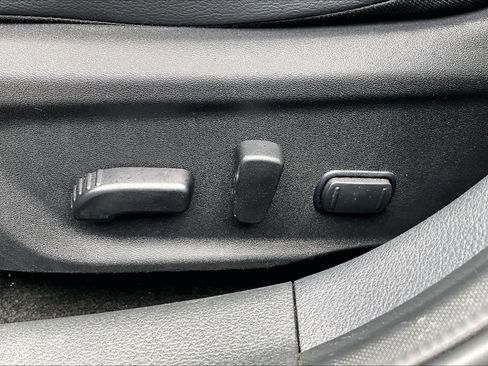 Certified 2025 Nissan Sentra SR w/ SR Premium Package image 35