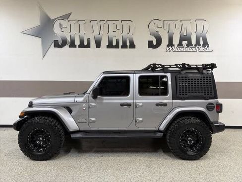 Used 2020 Jeep Wrangler Unlimited Sahara AWD/4WD image 11