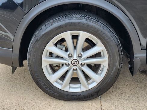 Used 2019 Nissan Rogue Sport S w/ Appearance Package FWD image 17