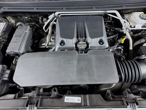 Certified 2024 Chevrolet Colorado Z71 w/ Z71 Convenience Package 2 AWD/4WD image 34