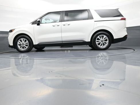 Used 2024 Kia Carnival LX FWD image 32