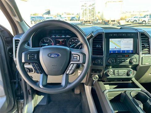 Used 2022 Ford F250 XLT w/ Black Appearance Package image 19