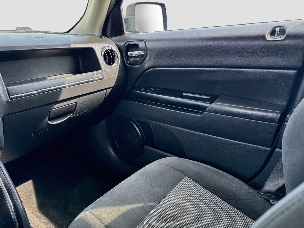 Used 2015 Jeep Patriot Sport w/ Power Value Group FWD image 24