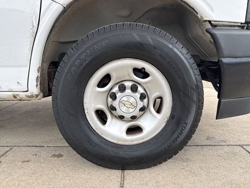 Used 2021 Chevrolet Express 2500 w/ Driver Convenience Package image 24