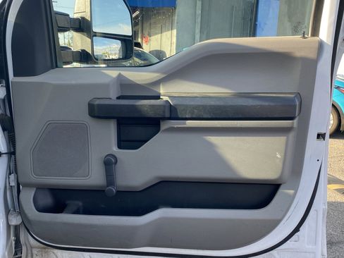 Used 2018 Ford F250 XL image 16