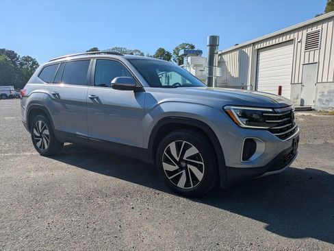 Certified 2024 Volkswagen Atlas SE AWD/4WD image 2