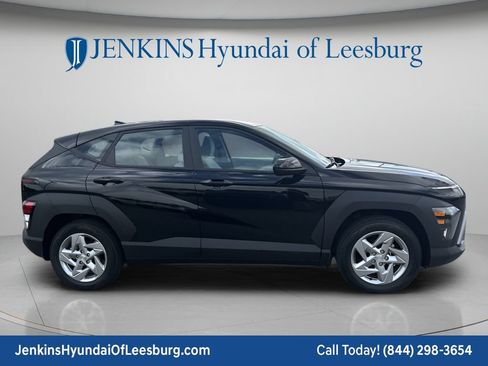 New 2026 Hyundai Kona SE FWD image 3