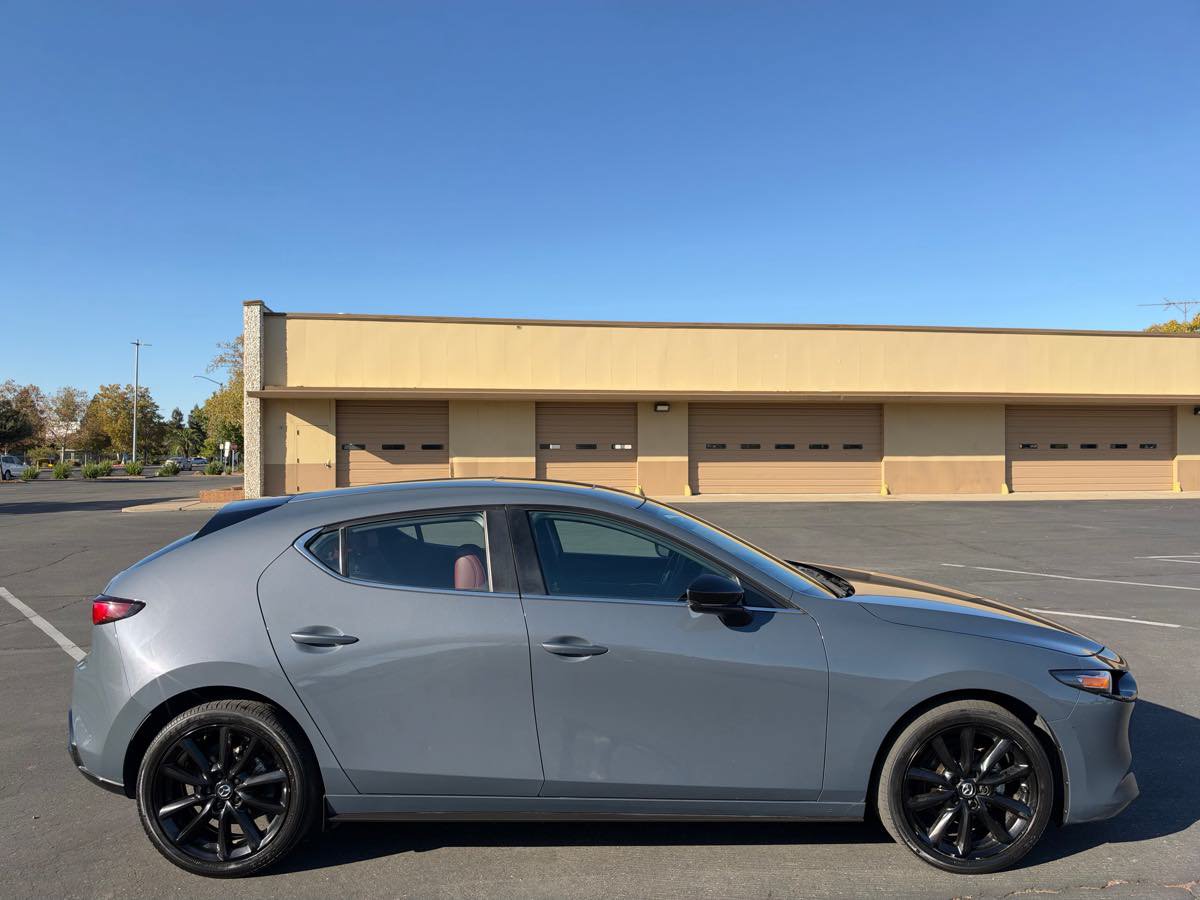 Used 2023 MAZDA MAZDA3 s FWD image 8