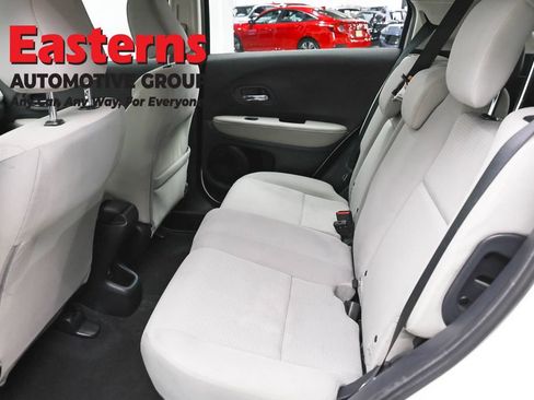 Used 2021 Honda HR-V LX image 19