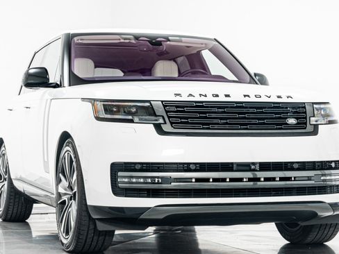 Used 2023 Land Rover Range Rover SE AWD/4WD image 3