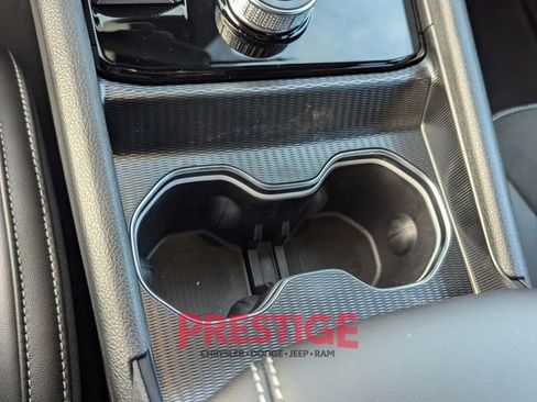 New 2026 Jeep Grand Cherokee Laredo image 22