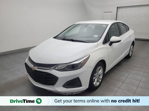 Used 2019 Chevrolet Cruze LT FWD image 1
