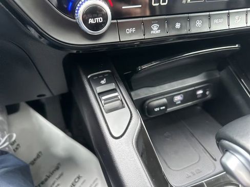 Used 2025 Kia Telluride S FWD image 23