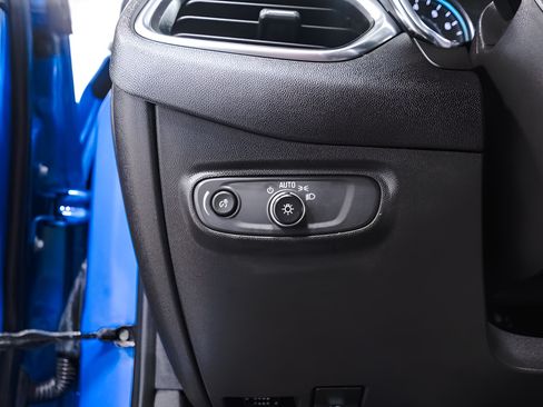 Used 2024 Chevrolet Equinox LT w/ LPO, Floor Liner Package FWD image 21