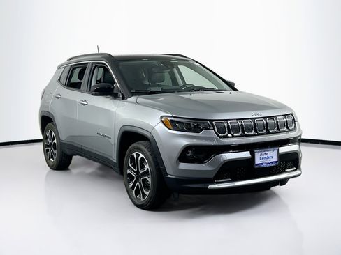 Used 2022 Jeep Compass Limited w/ Sun and Sound Group image 3