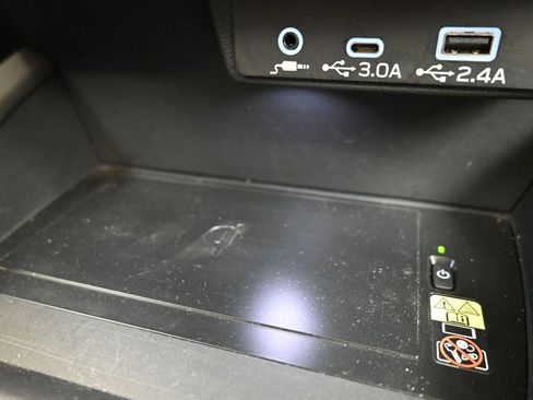 Certified 2025 Subaru Forester Premium image 34